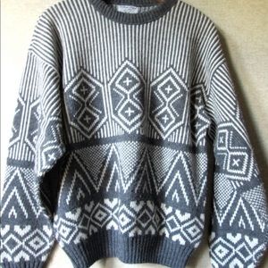 Gray and white ski sweater vintage